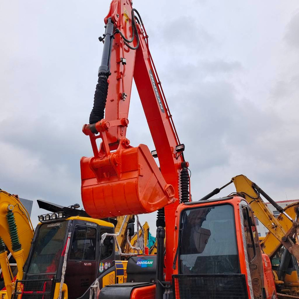 Doosan DX 150 LC - Lintekskavaator: pilt 3 Doosan DX 150 LC - Lintekskavaator: pilt 3