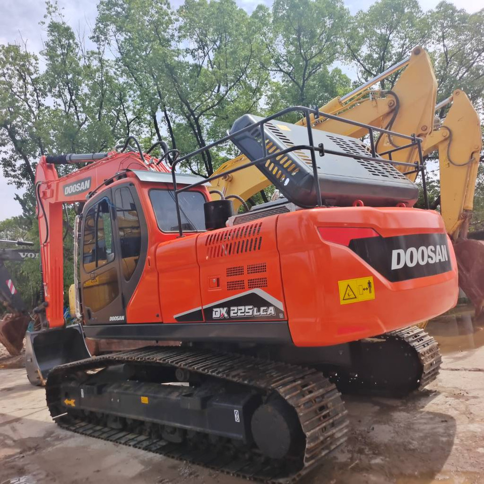 Doosan DX 225 LC - Lintekskavaator: pilt 1 Doosan DX 225 LC - Lintekskavaator: pilt 1