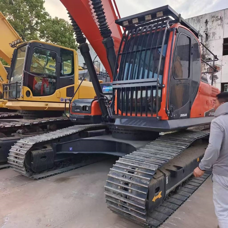 Doosan DX 300 - Lintekskavaator: pilt 3 Doosan DX 300 - Lintekskavaator: pilt 3