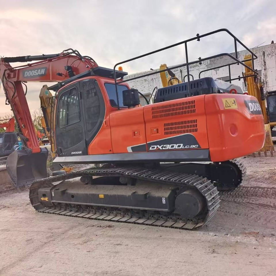 Doosan DX 300 LC - Lintekskavaator: pilt 1 Doosan DX 300 LC - Lintekskavaator: pilt 1