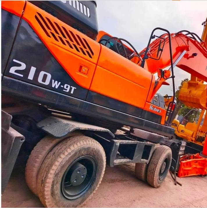 Hyundai 210 W-9 - Ratastel ekskavaator: pilt 4 Hyundai 210 W-9 - Ratastel ekskavaator: pilt 4