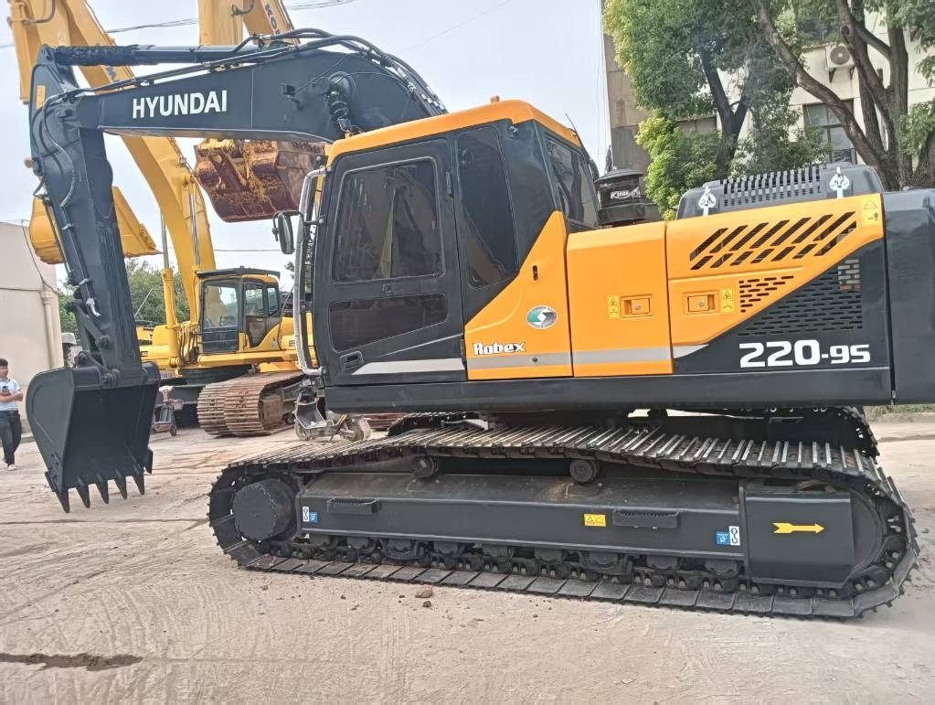 Hyundai 220 LC-9S - Lintekskavaator: pilt 1 Hyundai 220 LC-9S - Lintekskavaator: pilt 1