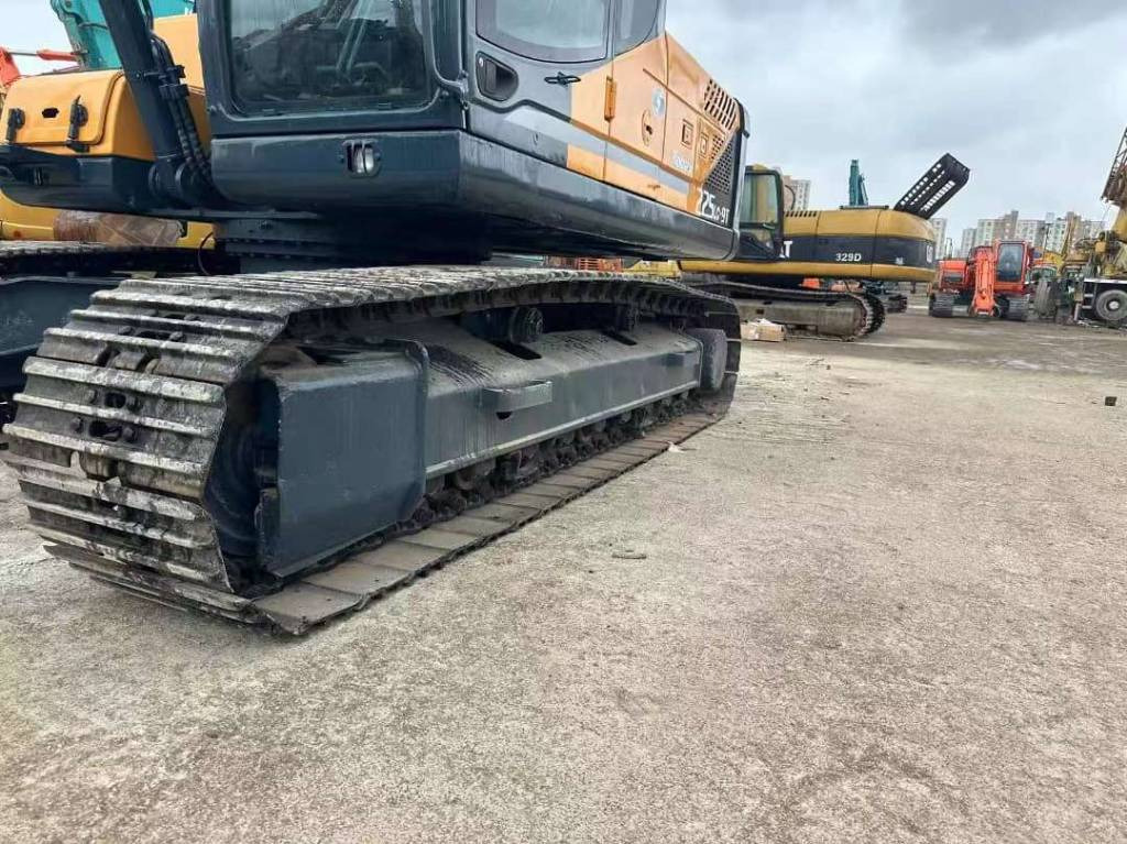 Hyundai 225LC-9T - Lintekskavaator: pilt 4 Hyundai 225LC-9T - Lintekskavaator: pilt 4