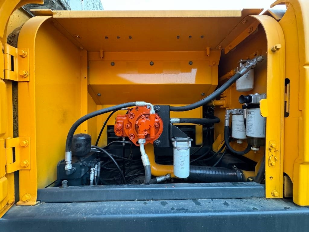 Hyundai 305lc - Lintekskavaator: pilt 4 Hyundai 305lc - Lintekskavaator: pilt 4