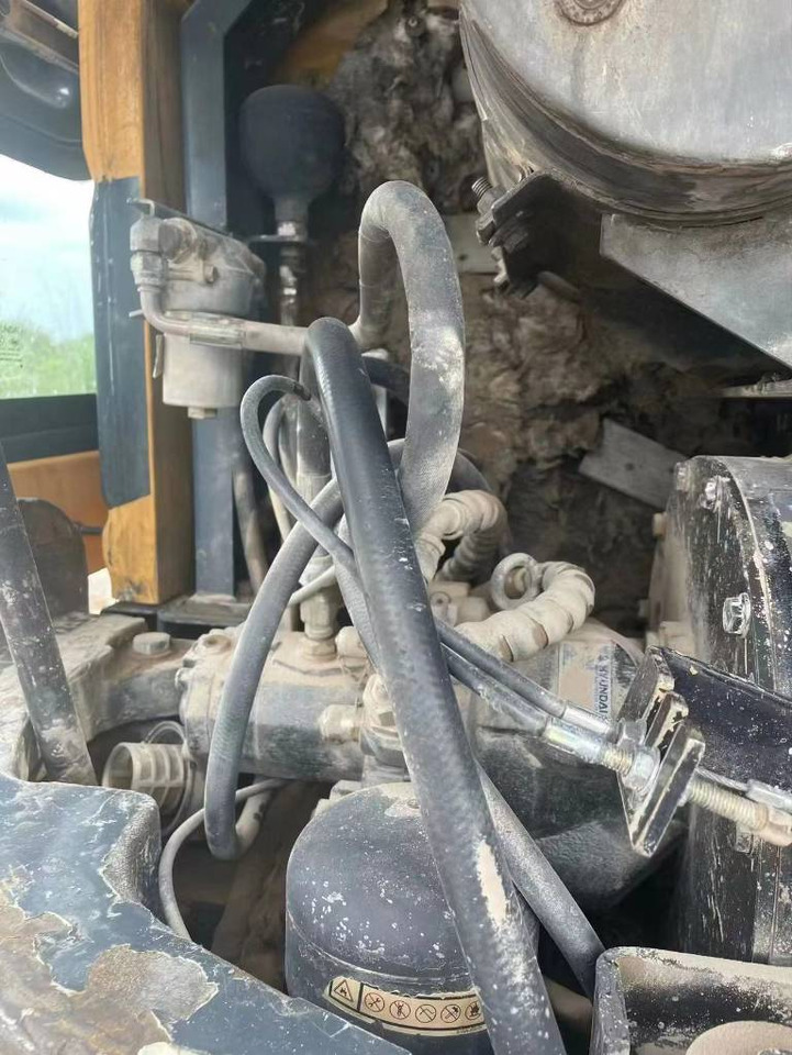 Hyundai 60W-9 - Ratastel ekskavaator: pilt 4 Hyundai 60W-9 - Ratastel ekskavaator: pilt 4