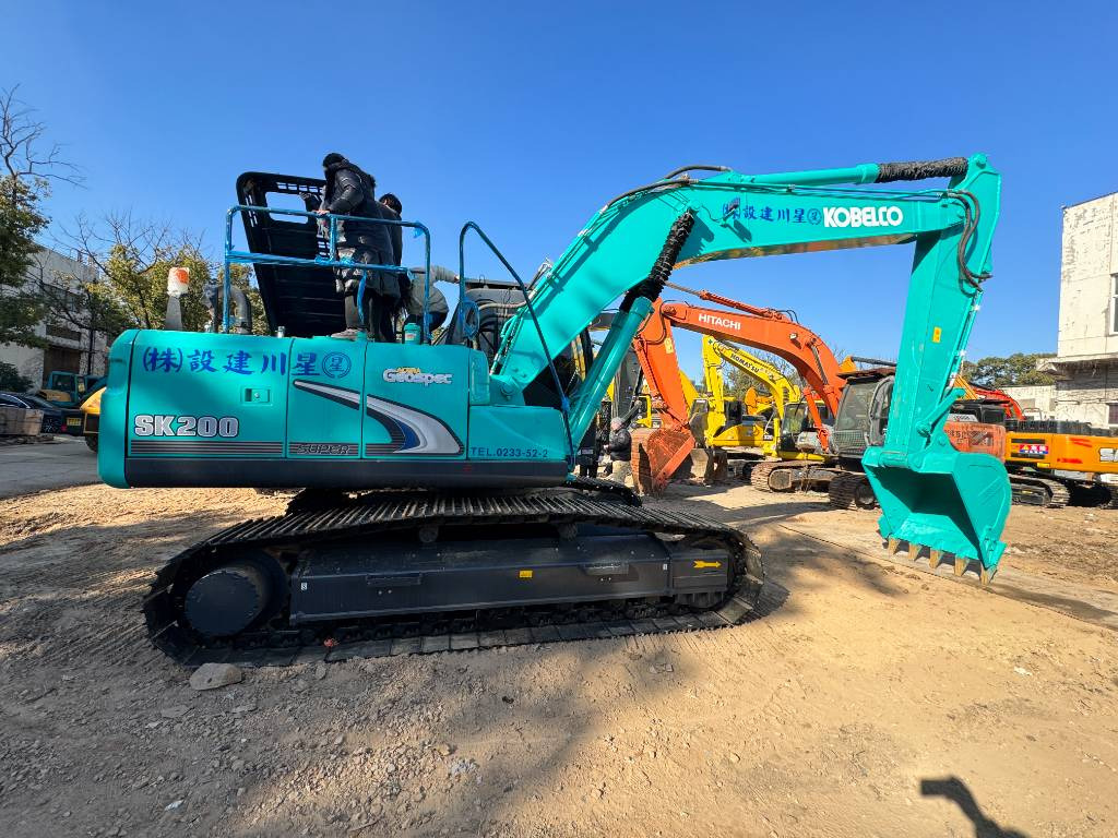 Kobelco SK 200-8 - Lintekskavaator: pilt 1 Kobelco SK 200-8 - Lintekskavaator: pilt 1