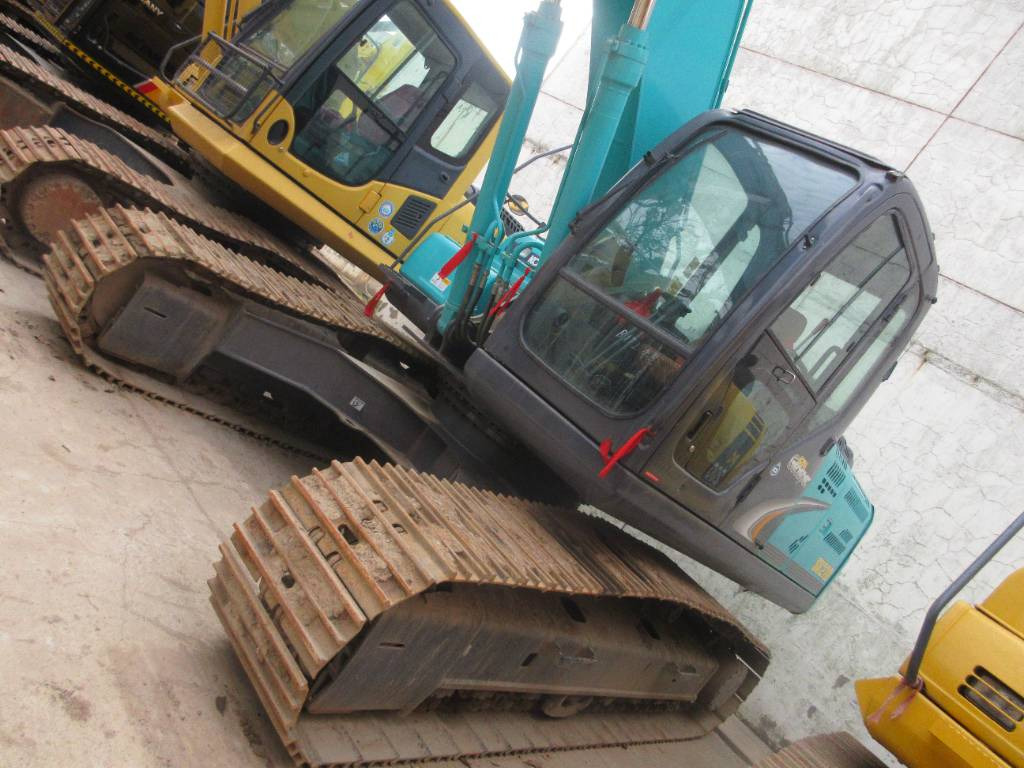 Kobelco kobeloc SK210 - Lintekskavaator: pilt 3 Kobelco kobeloc SK210 - Lintekskavaator: pilt 3
