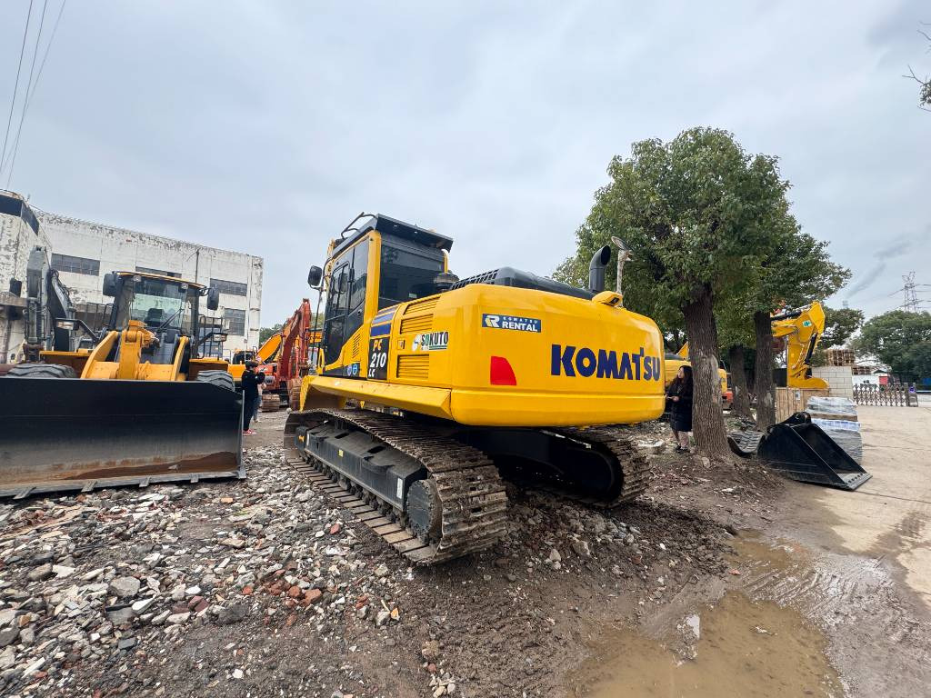 Komatsu PC 210 LC-8 - Lintekskavaator: pilt 5 Komatsu PC 210 LC-8 - Lintekskavaator: pilt 5