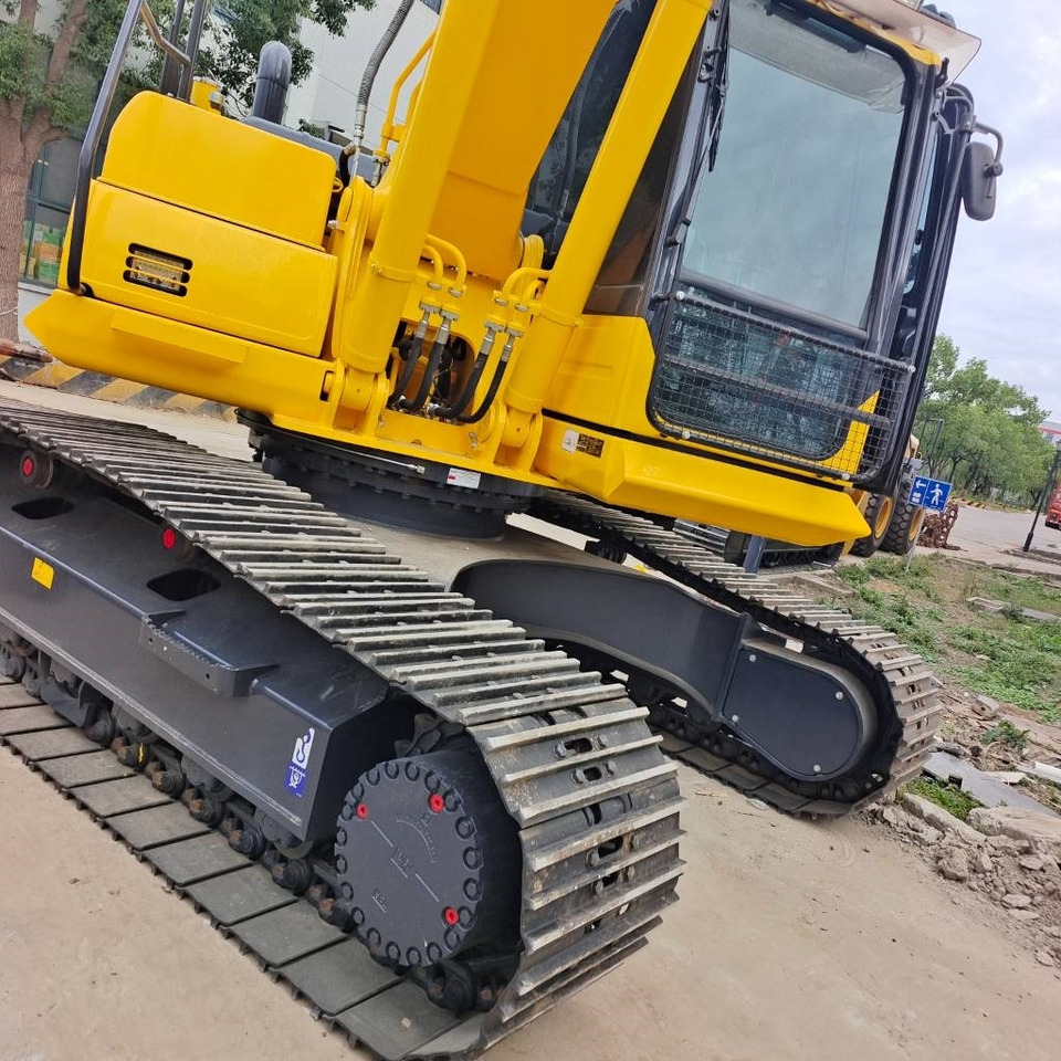 Komatsu PC 220-8 - Lintekskavaator: pilt 5 Komatsu PC 220-8 - Lintekskavaator: pilt 5