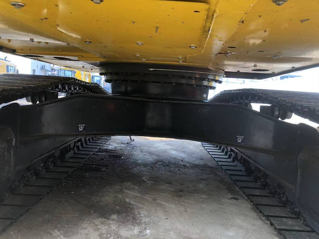 Komatsu PC 220-8 - Lintekskavaator: pilt 5 Komatsu PC 220-8 - Lintekskavaator: pilt 5
