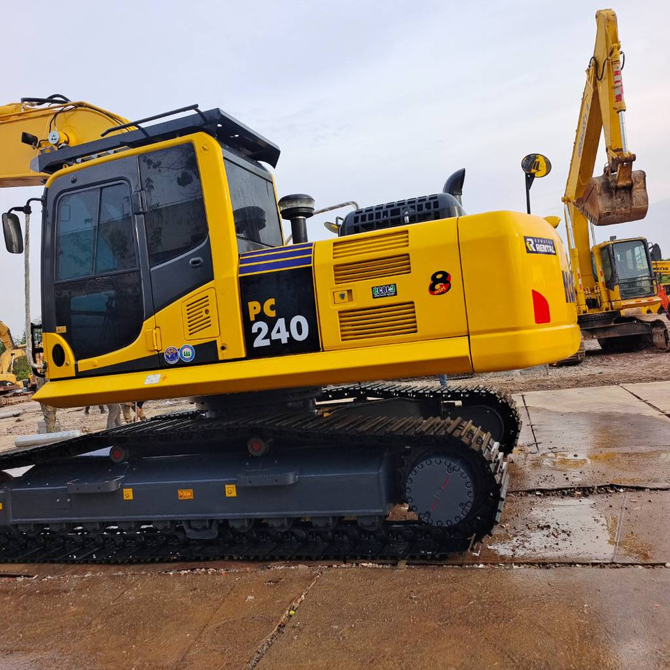 Komatsu PC 240 LC-8 - Lintekskavaator: pilt 3 Komatsu PC 240 LC-8 - Lintekskavaator: pilt 3