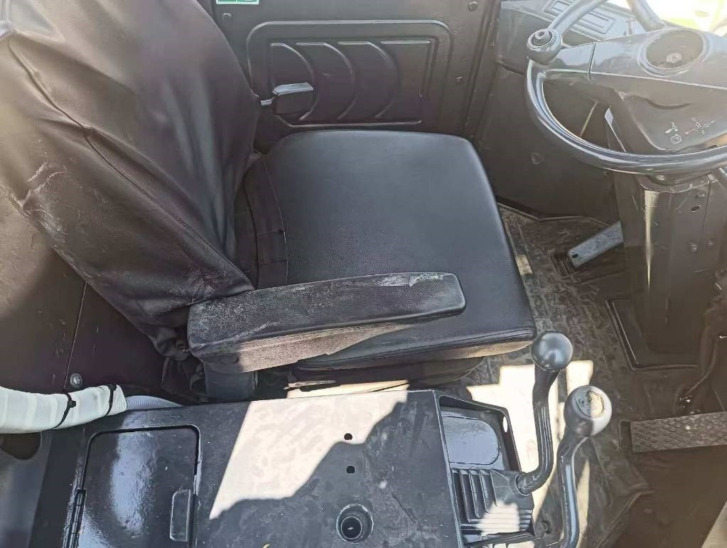 Komatsu WA 470-3 - Rataslaadur: pilt 2 Komatsu WA 470-3 - Rataslaadur: pilt 2