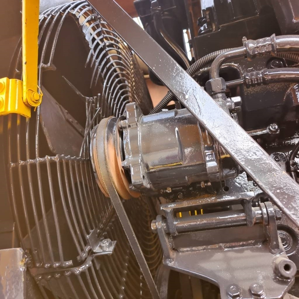 Komatsu WA 470-6 - Lintekskavaator: pilt 2 Komatsu WA 470-6 - Lintekskavaator: pilt 2