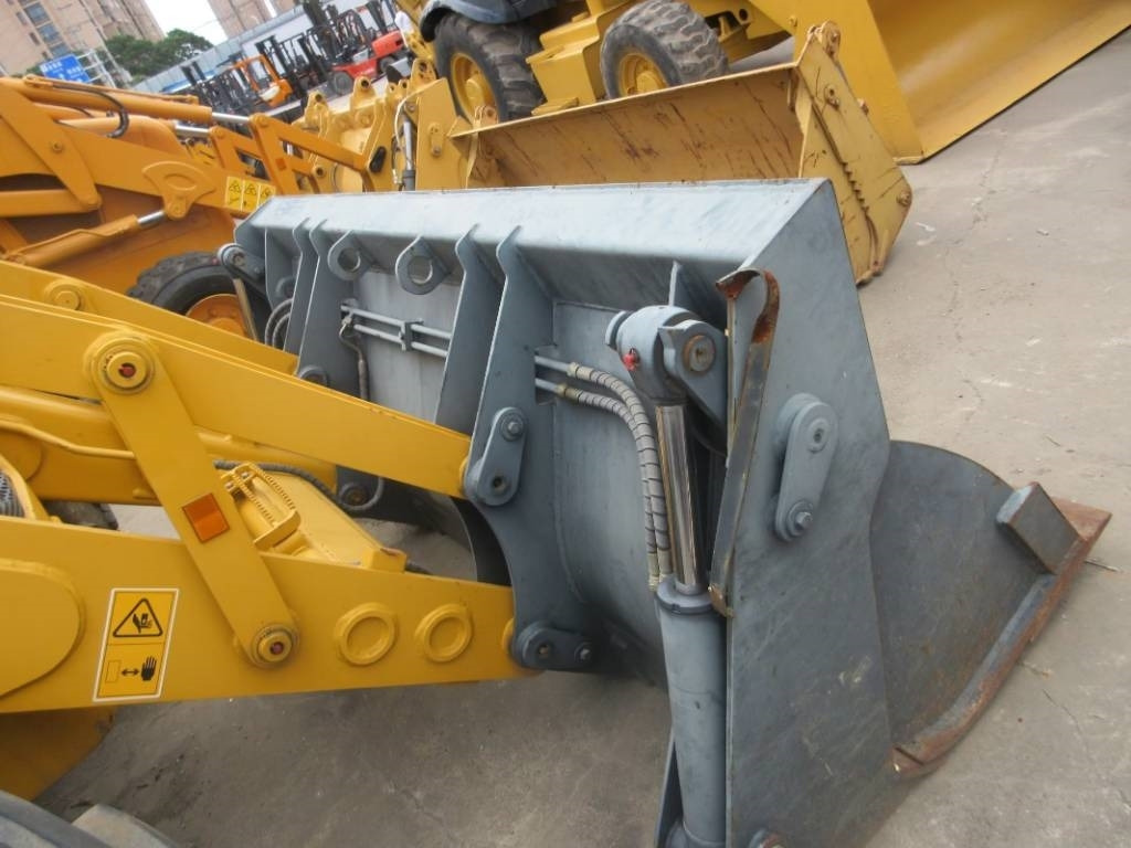 LiuGong CLG 777 A - Ekskavaator-laadur: pilt 4 LiuGong CLG 777 A - Ekskavaator-laadur: pilt 4