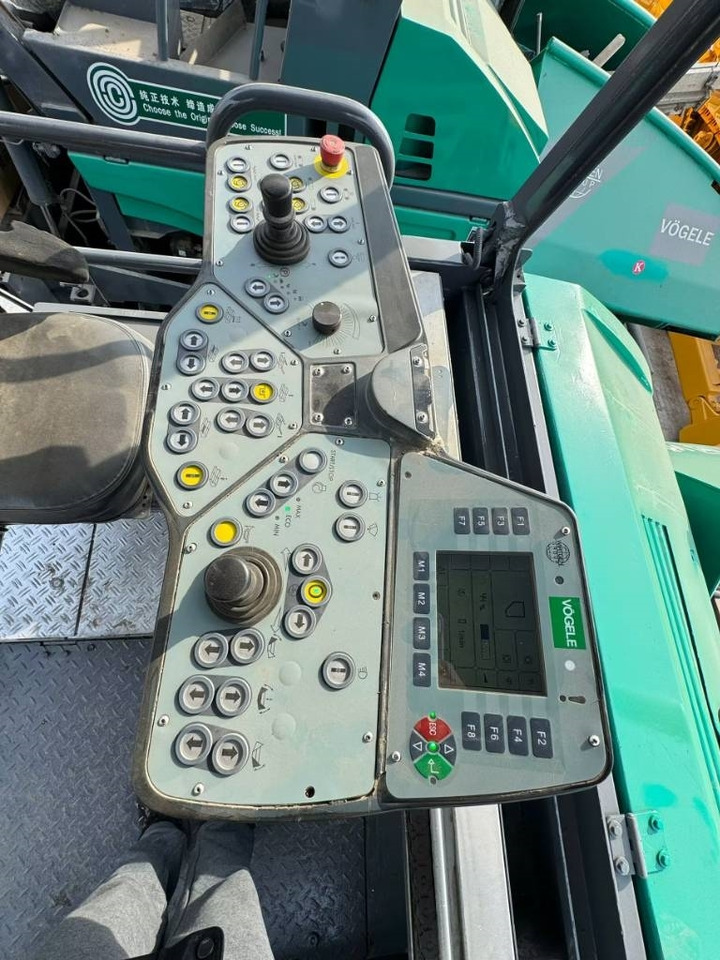 Vögele 1800-3 - Asfaldilaotur: pilt 4 Vögele 1800-3 - Asfaldilaotur: pilt 4