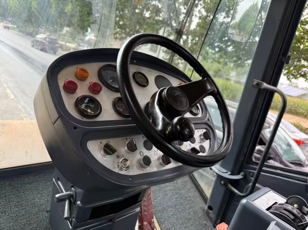 XCMG XS 223 J - Tihendaja: pilt 5 XCMG XS 223 J - Tihendaja: pilt 5