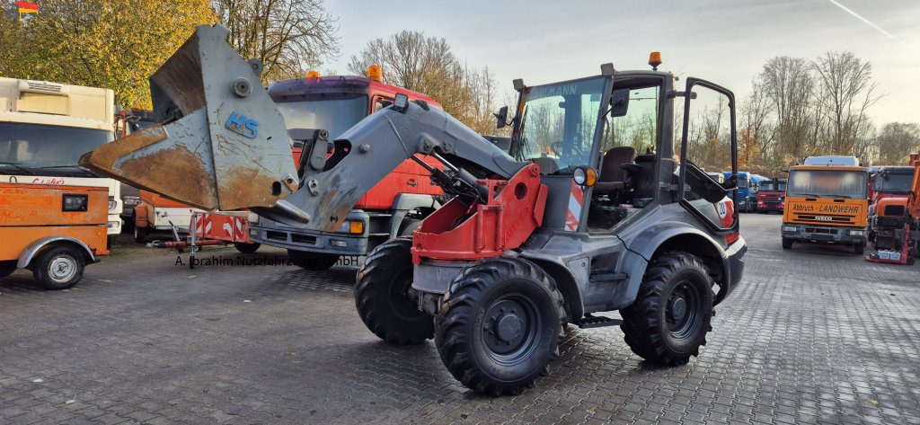 Ahlmann AS 700 Schwenklader, 4x4, Klappschaufel, Gabel - Rataslaadur: pilt 1 Ahlmann AS 700 Schwenklader, 4x4, Klappschaufel, Gabel - Rataslaadur: pilt 1