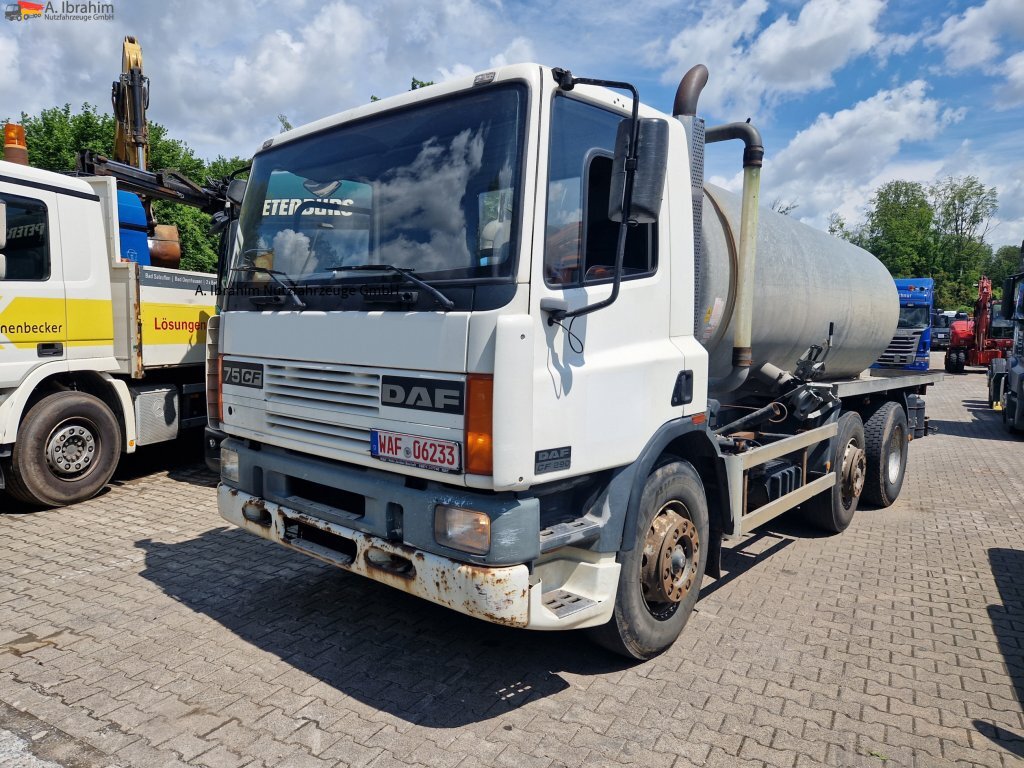 Daf CF 290 Wassertank 13500 L, Tank verzinkt Vorlauf- Lift- Lenkachse - Tsisternauto: pilt 1 Daf CF 290 Wassertank 13500 L, Tank verzinkt Vorlauf- Lift- Lenkachse - Tsisternauto: pilt 1
