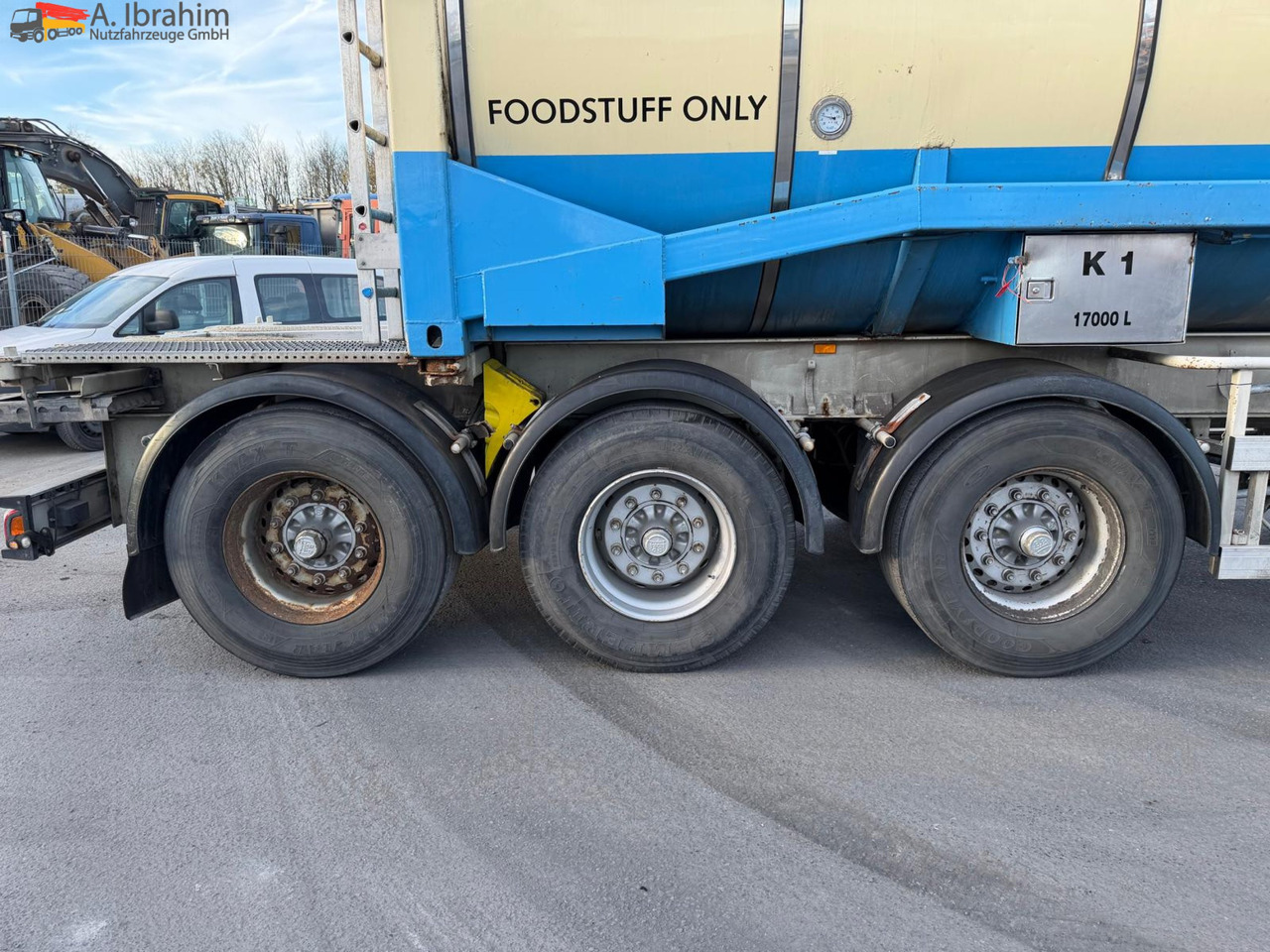 Feldbinder Lebensmittel Tank Container 26500 L | 2 Kammern | Heizung | 20 ft | Edelstahl - Tsistern poolhaagis: pilt 2 Feldbinder Lebensmittel Tank Container 26500 L | 2 Kammern | Heizung | 20 ft | Edelstahl - Tsistern poolhaagis: pilt 2