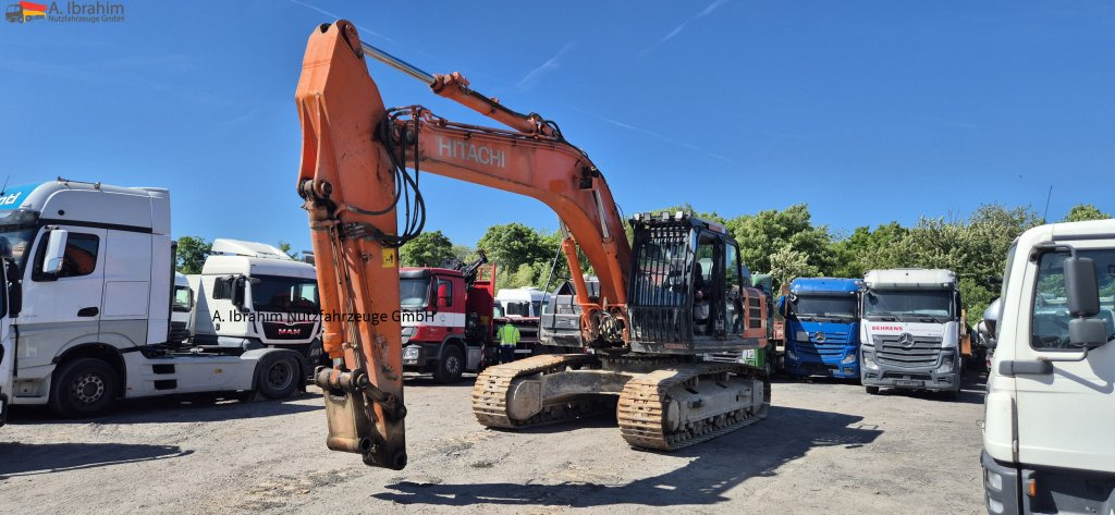 Hitachi ZX 300LCN-6 Schaden imHeckbereich, läuft aber !! 8125 h - Lintekskavaator: pilt 1 Hitachi ZX 300LCN-6 Schaden imHeckbereich, läuft aber !! 8125 h - Lintekskavaator: pilt 1