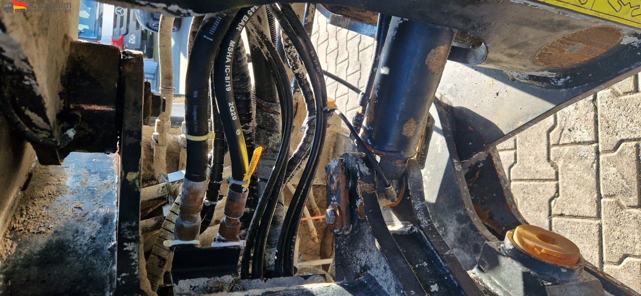 Komatsu WA 200 technisch ok. technische Wartung beim Komatsu Service - Rataslaadur: pilt 4 Komatsu WA 200 technisch ok. technische Wartung beim Komatsu Service - Rataslaadur: pilt 4