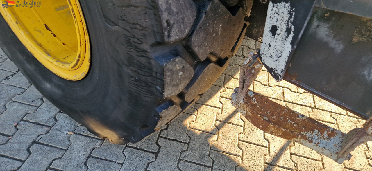 Komatsu WA 200 technisch ok. technische Wartung beim Komatsu Service - Rataslaadur: pilt 2 Komatsu WA 200 technisch ok. technische Wartung beim Komatsu Service - Rataslaadur: pilt 2