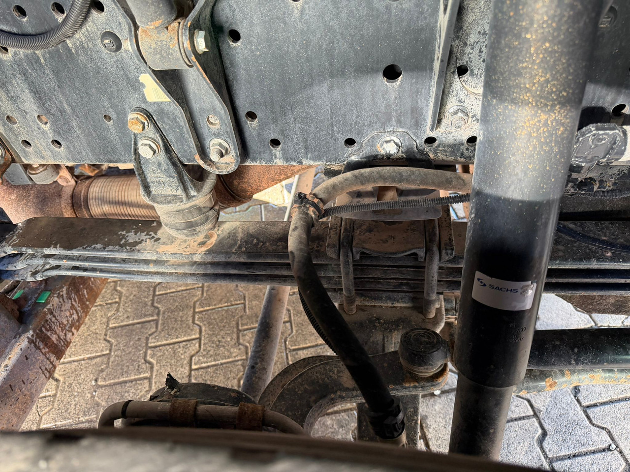 MAN TGS 18.440 Brock SL 280 2 Jumbo S 2 Seiten + HD | 12053 St. - Tänavapühkimismasin: pilt 5 MAN TGS 18.440 Brock SL 280 2 Jumbo S 2 Seiten + HD | 12053 St. - Tänavapühkimismasin: pilt 5