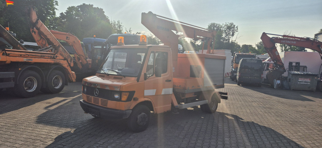 Mercedes-Benz 410D Ruthmann KL 90 Topzustand UVV gültig - Veoautolt tõusev platvorm: pilt 1 Mercedes-Benz 410D Ruthmann KL 90 Topzustand UVV gültig - Veoautolt tõusev platvorm: pilt 1