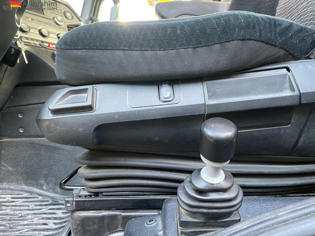 Mercedes-Benz AROCS 4143 8x4 Carnehl Kipper 20 m³ - Kallurauto: pilt 5 Mercedes-Benz AROCS 4143 8x4 Carnehl Kipper 20 m³ - Kallurauto: pilt 5