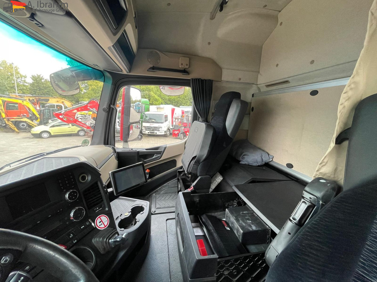 Mercedes-Benz Actros 2545 6x2 Pritsche Kran HIAB 166 - Madelveok/ Platvormveok, Kraanaga veoauto: pilt 2 Mercedes-Benz Actros 2545 6x2 Pritsche Kran HIAB 166 - Madelveok/ Platvormveok, Kraanaga veoauto: pilt 2
