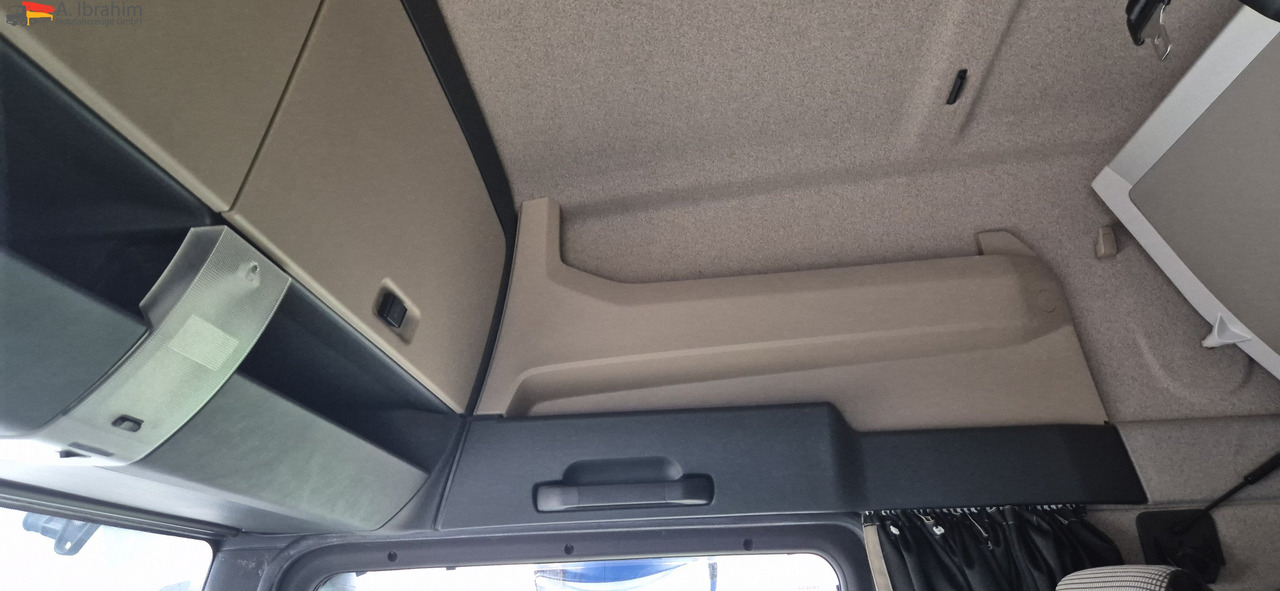 MAN TGX 18.460 Retarder, Klima, 1. Hand Vollspoiler, Vollservice - Sadulveok: pilt 3 MAN TGX 18.460 Retarder, Klima, 1. Hand Vollspoiler, Vollservice - Sadulveok: pilt 3
