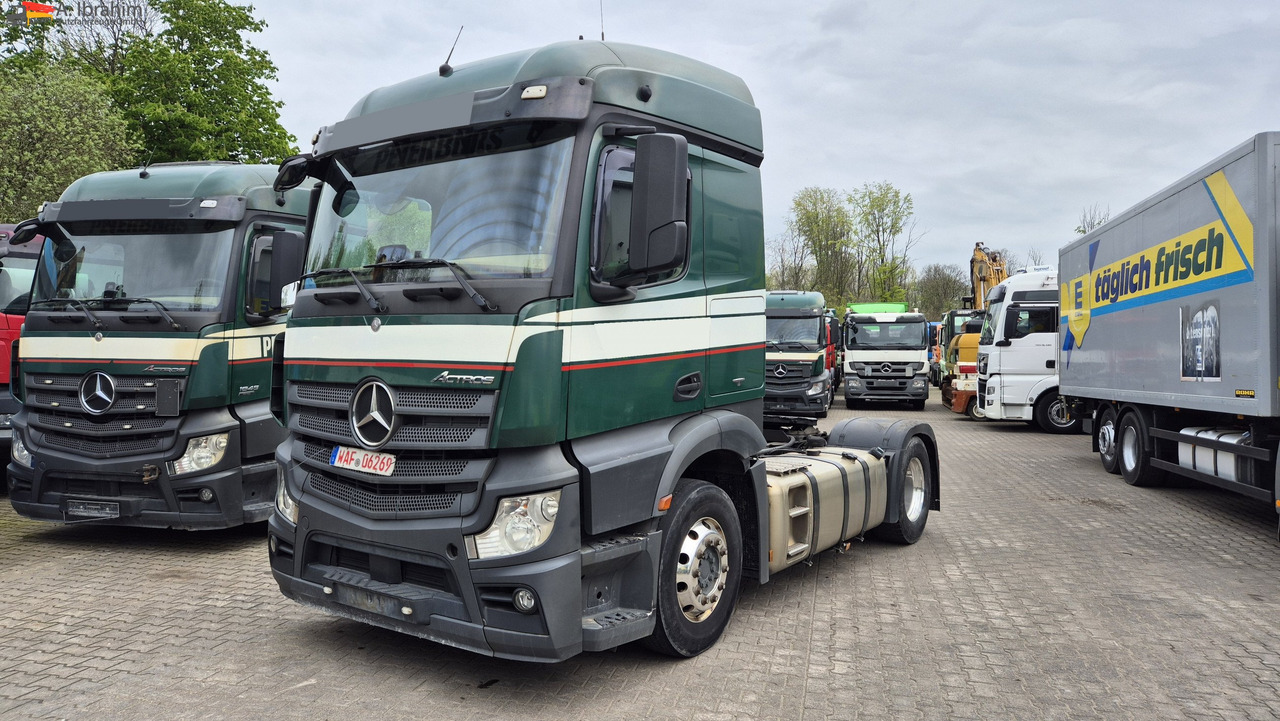 Mercedes-Benz 1840 mehrfach vorhanden - Sadulveok: pilt 1 Mercedes-Benz 1840 mehrfach vorhanden - Sadulveok: pilt 1