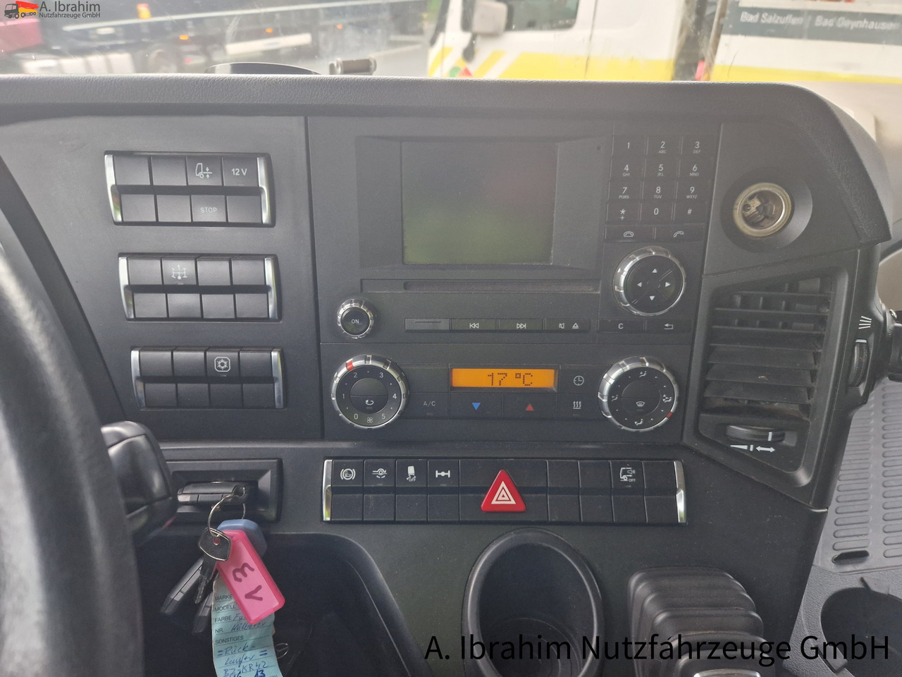 Mercedes-Benz 1845 Retarder Klima, Kühlschrank deutsches Fahrzeug - Sadulveok: pilt 4 Mercedes-Benz 1845 Retarder Klima, Kühlschrank deutsches Fahrzeug - Sadulveok: pilt 4