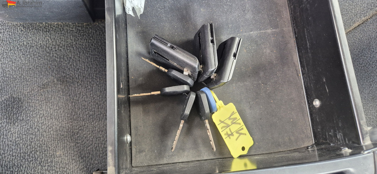 Mercedes-Benz DB 1842H 4x4 Hydrodrive Scheckheft bei Mercedes - Sadulveok: pilt 4 Mercedes-Benz DB 1842H 4x4 Hydrodrive Scheckheft bei Mercedes - Sadulveok: pilt 4