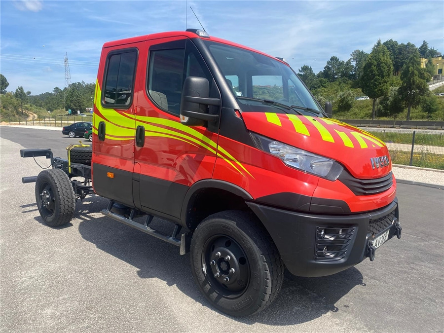 Iveco 70-S180 4X4 - Kabiinišassiiga veoauto: pilt 2 Iveco 70-S180 4X4 - Kabiinišassiiga veoauto: pilt 2