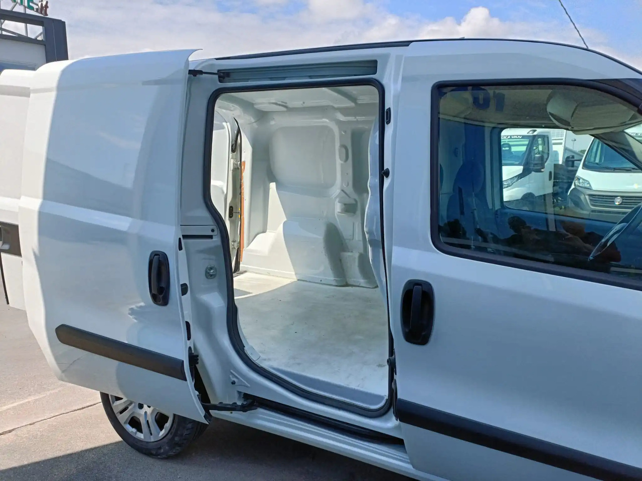 FIAT DOBLO CARGO 1.3 MJT SX - Kaubik: pilt 3 FIAT DOBLO CARGO 1.3 MJT SX - Kaubik: pilt 3