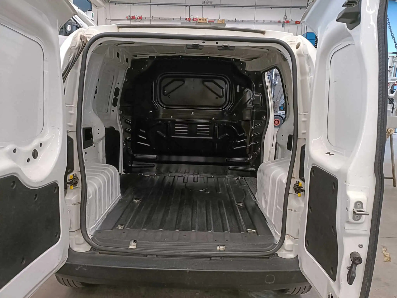 FIAT FIORINO SX - Kaubik: pilt 4 FIAT FIORINO SX - Kaubik: pilt 4