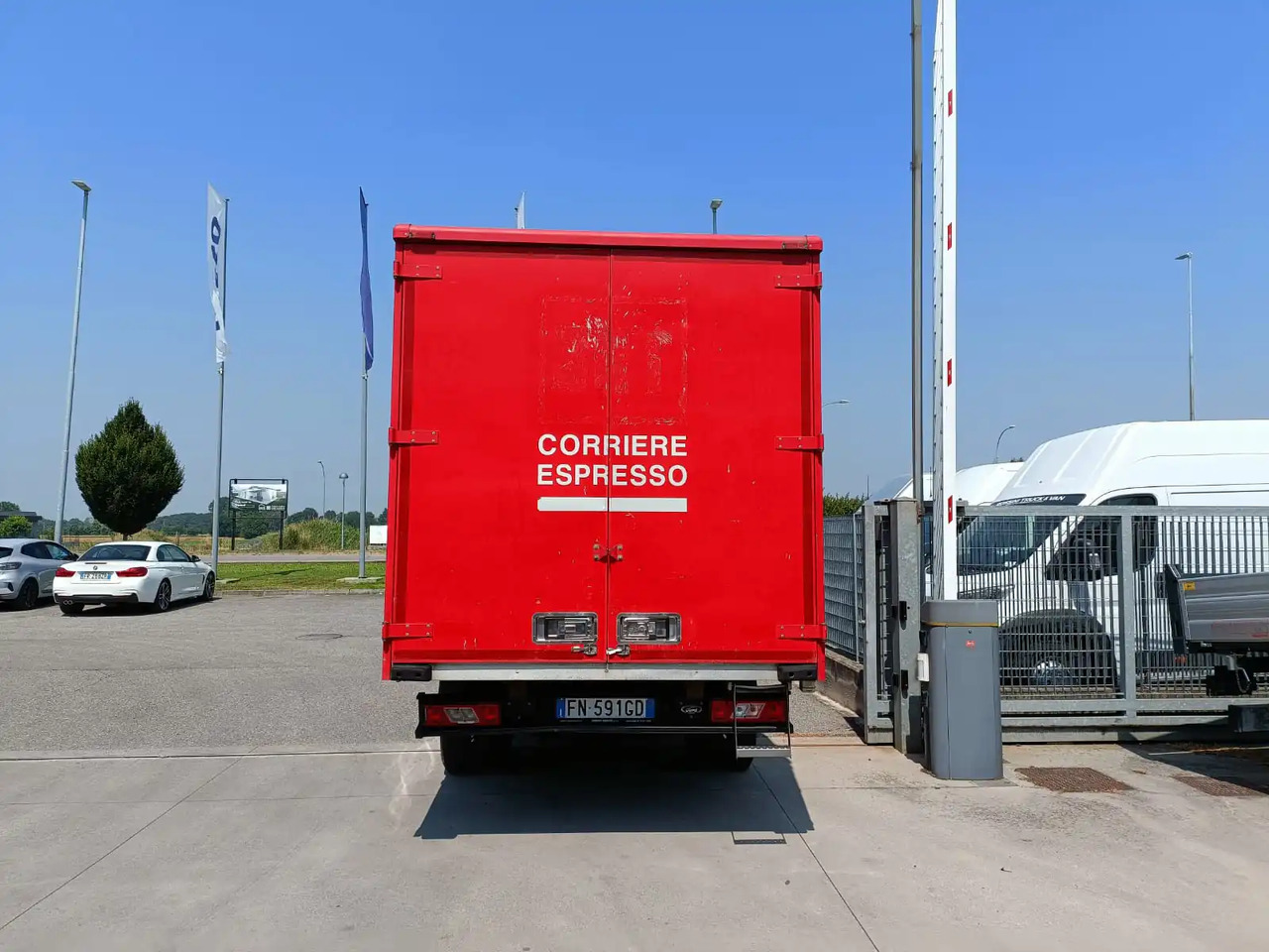 FORD TRANSIT FURGONATO BOX - Tarbesõiduk furgoon: pilt 5 FORD TRANSIT FURGONATO BOX - Tarbesõiduk furgoon: pilt 5