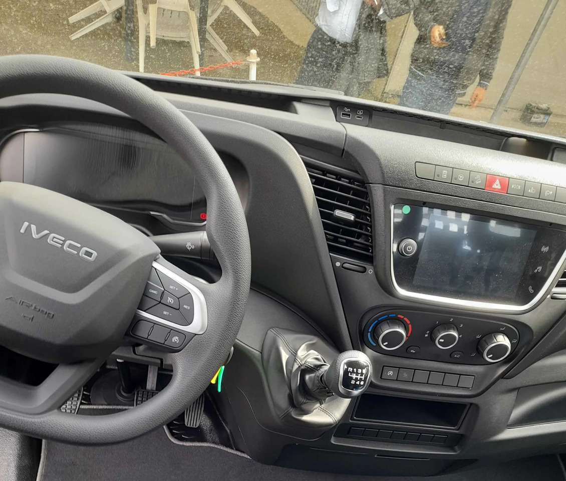 IVECO DAILY 35C12 2.3 RIBALTABILE 2025 NUOVO - Tarbesõiduk kallur: pilt 4 IVECO DAILY 35C12 2.3 RIBALTABILE 2025 NUOVO - Tarbesõiduk kallur: pilt 4