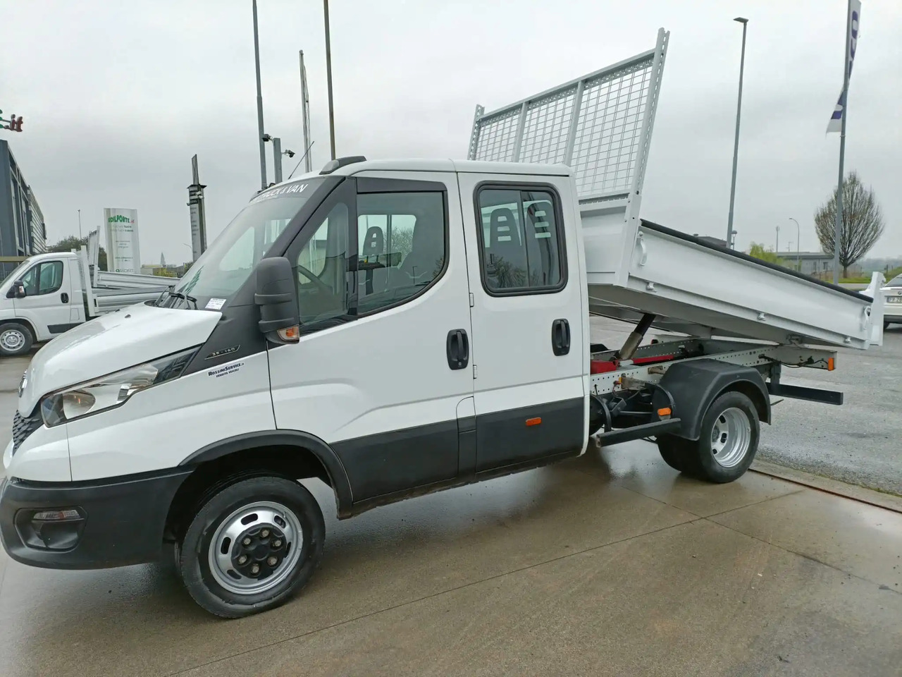 IVECO DAILY 35C14 DOPPIA CABINA RIBALTABILE 2.3 - Tarbesõiduk kallur: pilt 2 IVECO DAILY 35C14 DOPPIA CABINA RIBALTABILE 2.3 - Tarbesõiduk kallur: pilt 2