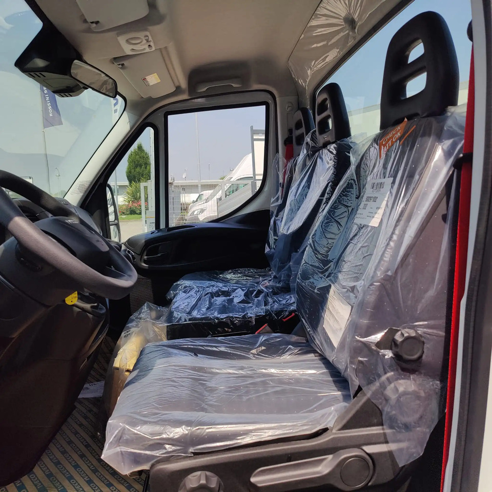 IVECO DAILY 35C16 MOD. 2025 RIBALTABILE TRILATERALE - Tarbesõiduk kallur: pilt 2 IVECO DAILY 35C16 MOD. 2025 RIBALTABILE TRILATERALE - Tarbesõiduk kallur: pilt 2