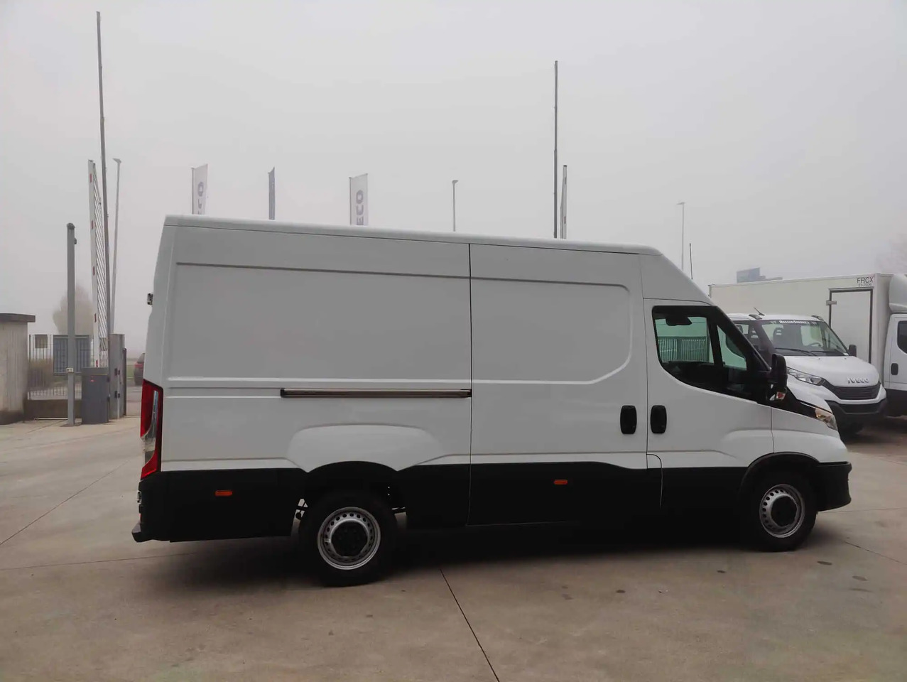 IVECO DAILY 35S14 3520L LH2 - Kaubik: pilt 3 IVECO DAILY 35S14 3520L LH2 - Kaubik: pilt 3