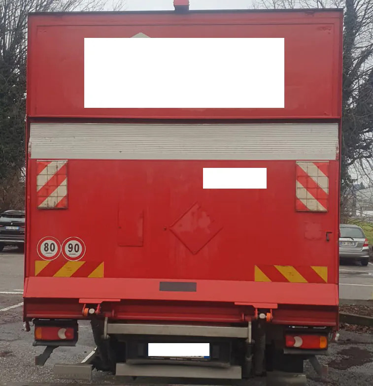 IVECO EUROCARGO 100E18 - Kasti veoauto: pilt 3 IVECO EUROCARGO 100E18 - Kasti veoauto: pilt 3