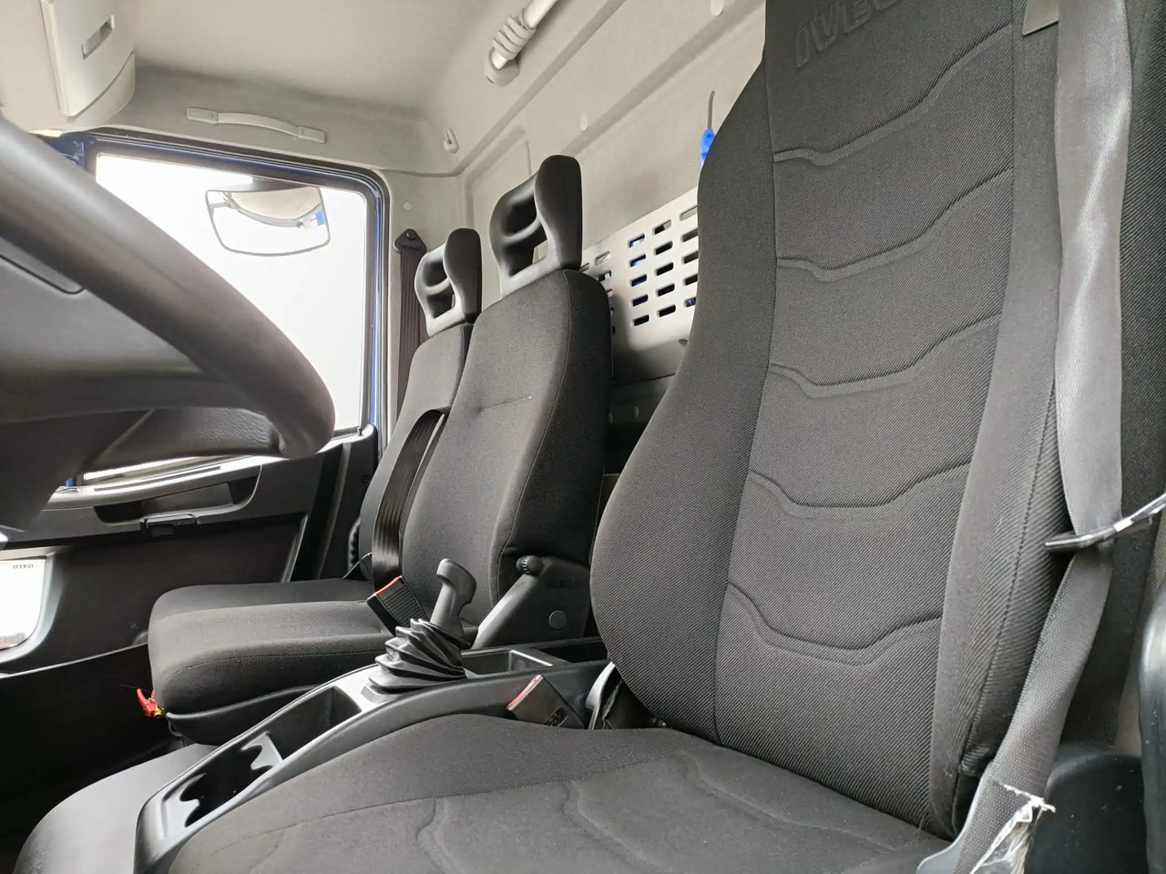 IVECO EUROCARGO 120E22P - Kabiinišassiiga veoauto: pilt 5 IVECO EUROCARGO 120E22P - Kabiinišassiiga veoauto: pilt 5