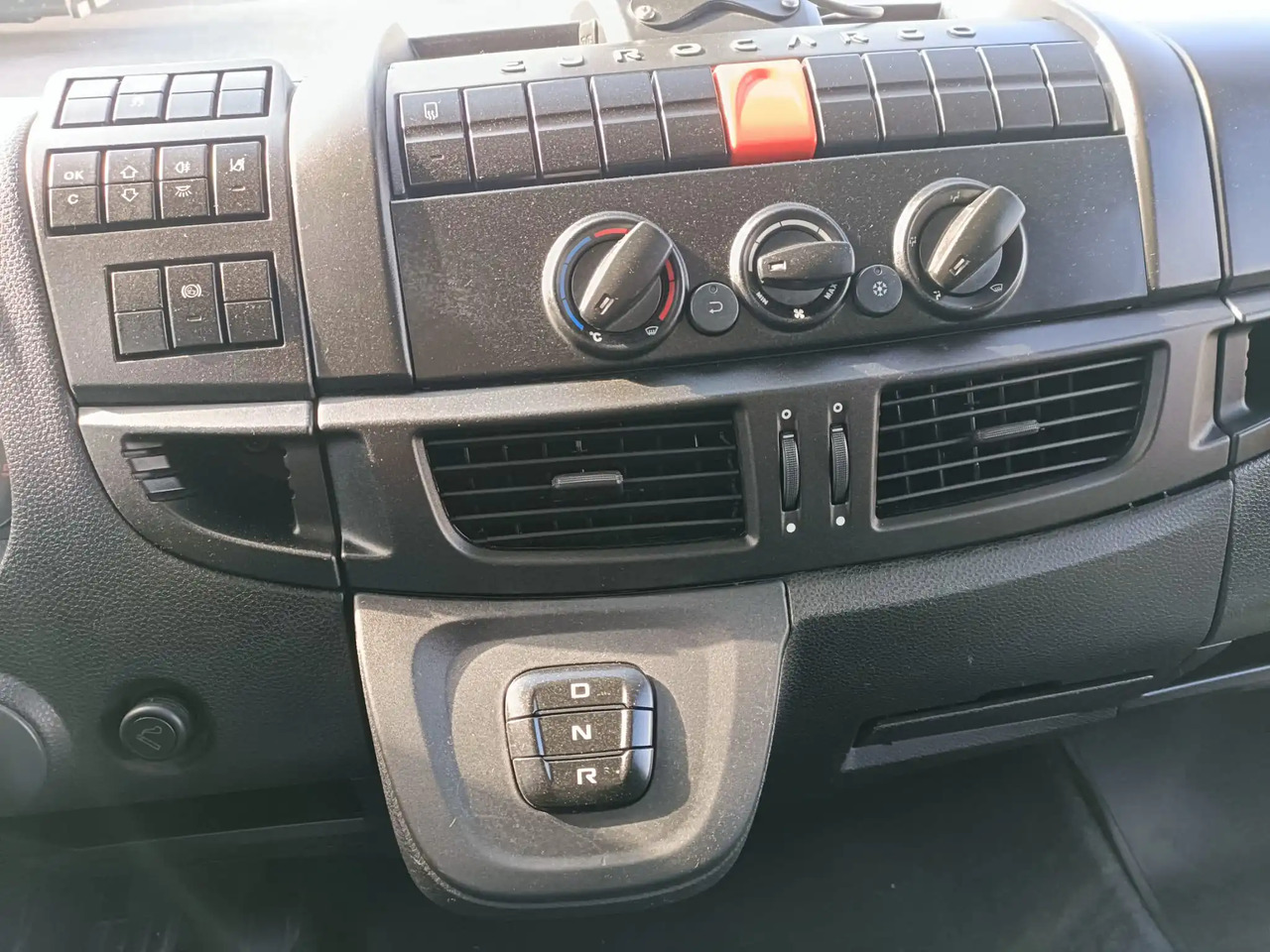 IVECO EUROCARGO 160E25P - Kabiinišassiiga veoauto: pilt 3 IVECO EUROCARGO 160E25P - Kabiinišassiiga veoauto: pilt 3