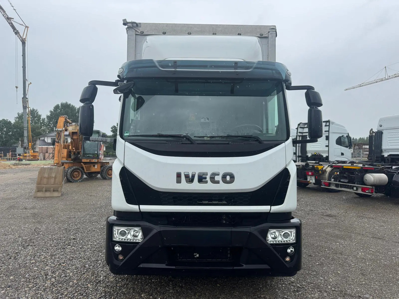 IVECO EUROCARGO 180E32P - Kabiinišassiiga veoauto: pilt 1 IVECO EUROCARGO 180E32P - Kabiinišassiiga veoauto: pilt 1