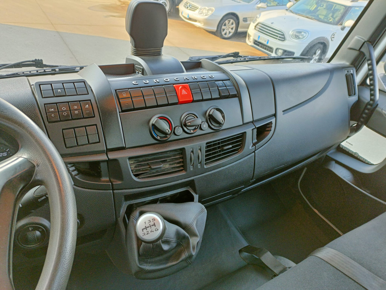 IVECO EUROCARGO 80E22K - Kabiinišassiiga veoauto: pilt 4 IVECO EUROCARGO 80E22K - Kabiinišassiiga veoauto: pilt 4