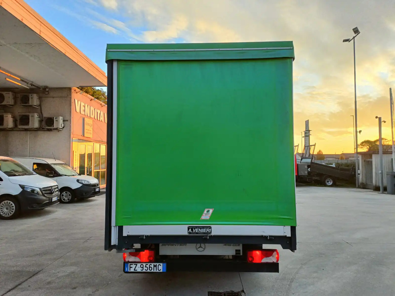 MERCEDES BENZ SPRINTER 416 160 CV - Tent tarbesõiduk: pilt 3 MERCEDES BENZ SPRINTER 416 160 CV - Tent tarbesõiduk: pilt 3