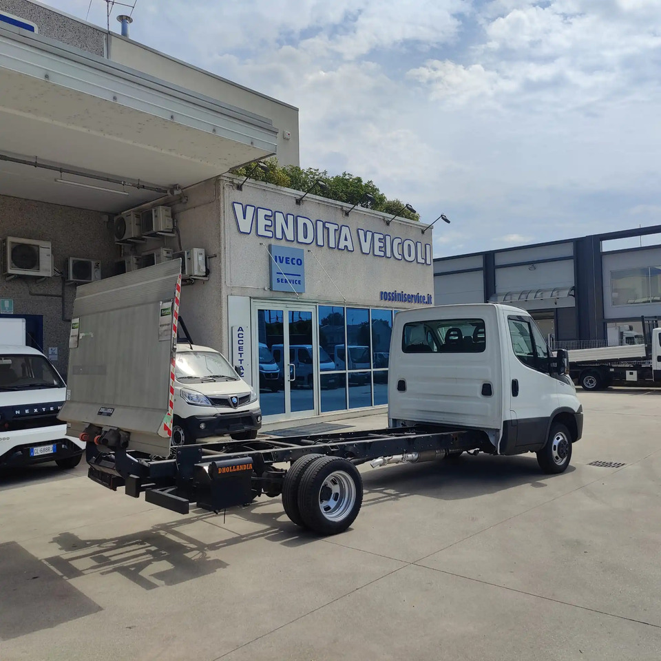 IVECO DAILY 35C14 - Tarbesõiduk: pilt 3 IVECO DAILY 35C14 - Tarbesõiduk: pilt 3