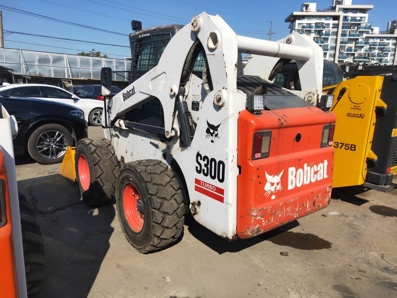 Bobcat S300 - Kompaktlaadur: pilt 1 Bobcat S300 - Kompaktlaadur: pilt 1